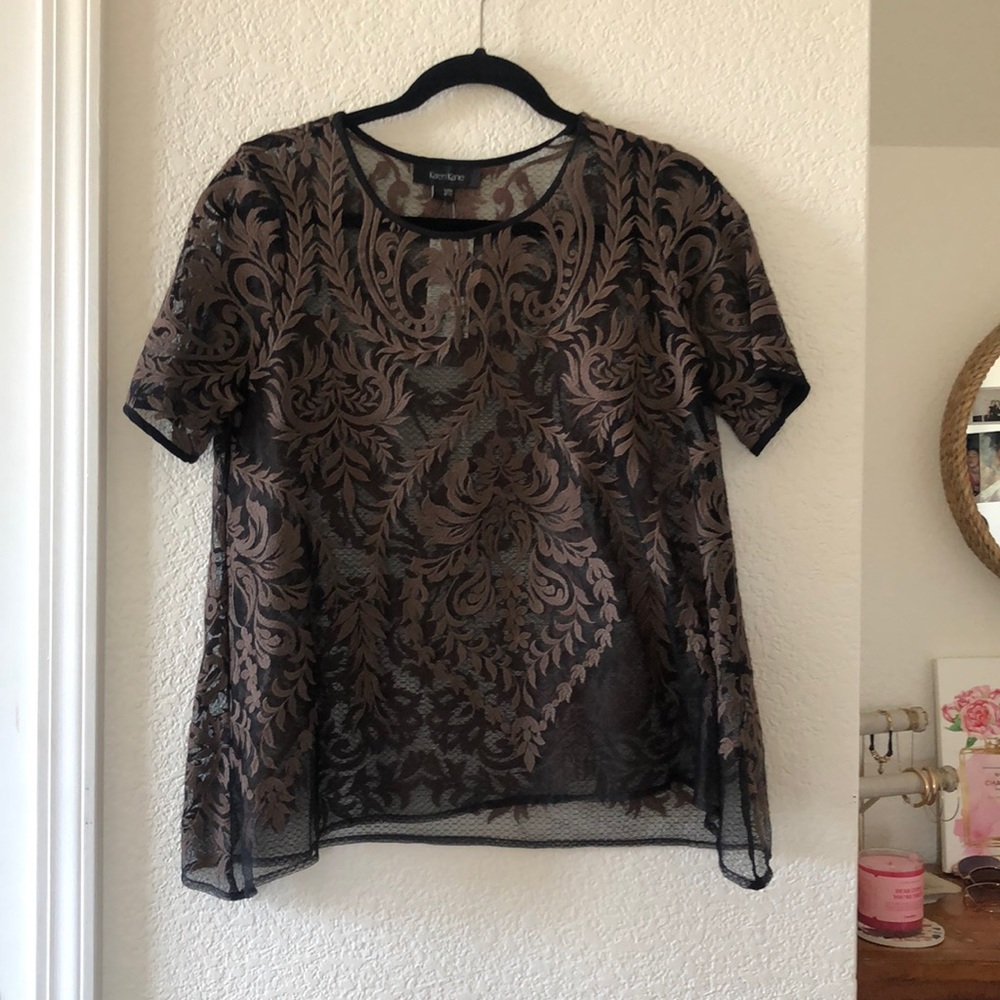 NWT Small Karen Kane Top